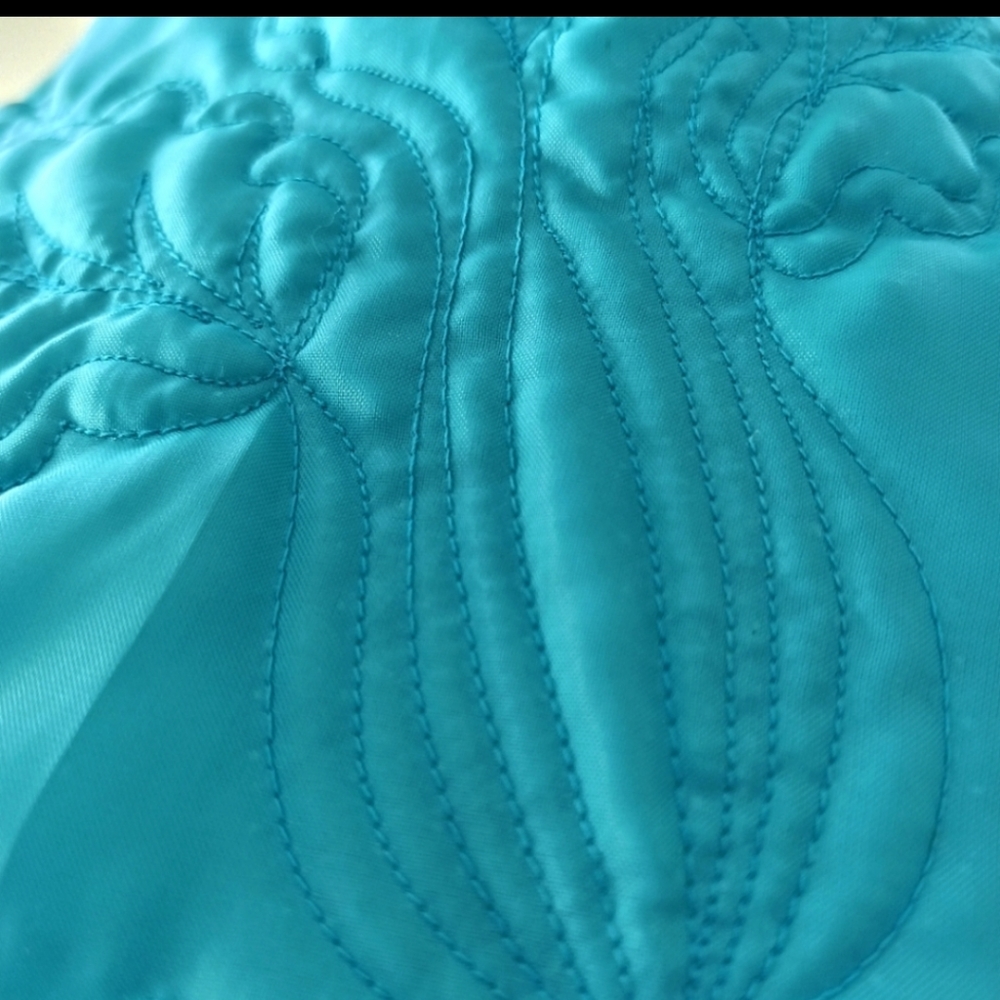 NOS, VTG 1950S CHARLES & CO." MADE IN HONG KONG TURQUOISE TRAPUNTO QUITED ROBE ! - Picture 4 of 16